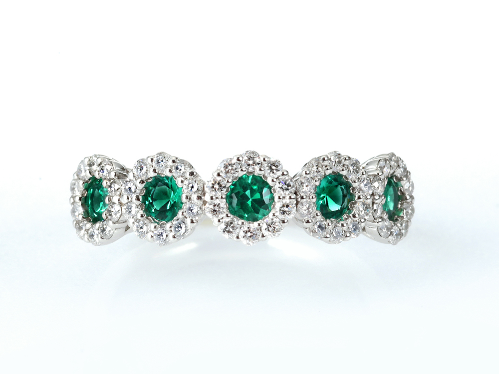 プラチナ エメラルド ダイヤモンド リング 5月の誕生石フェア 通常価格288,000円より10%OFF 令和8年5月31日まで(EM0.36ct D0.50ct・最上級)