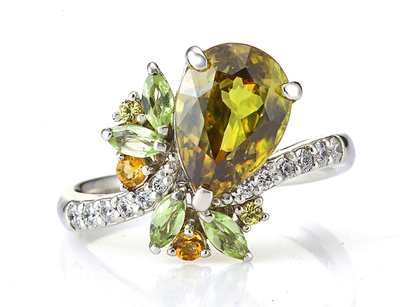 プラチナ スフェーン ダイヤモンド リング (S2.41ct D0.14ct・グリニッシュイエロー 最上級)